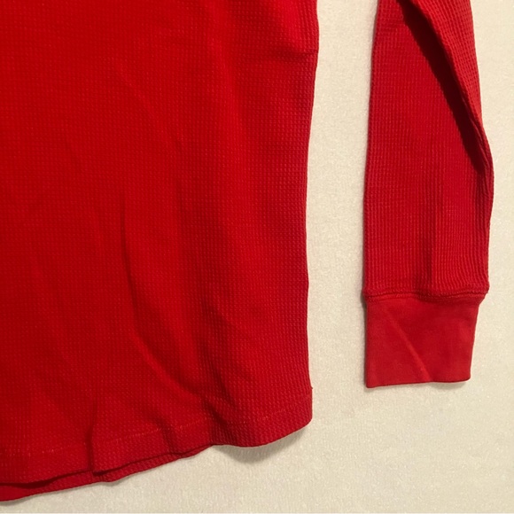 Disney • Top - Picture 11 of 13